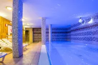 Albergo Punta Zerbion - Pools