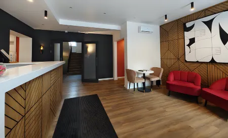 Татарская Слобода Отели рядом с достопримечательностью «Комитет Земельных и Имущественных Отношений»