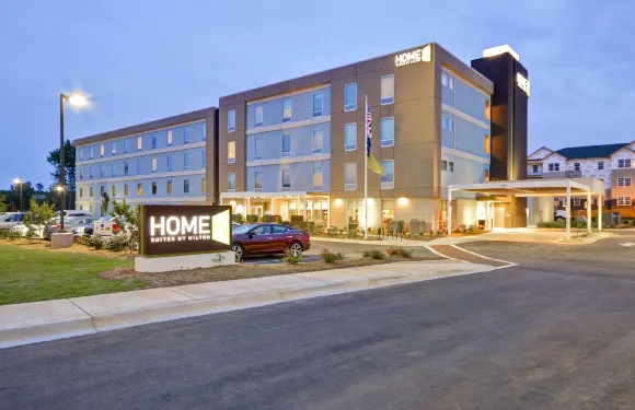 巖石丘希爾頓惠庭酒店