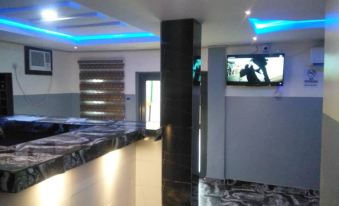 Americana Hotel