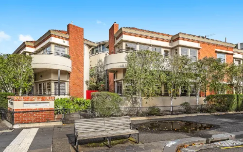 Captains Retreat Apartments and Cottages