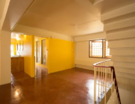 Oldie and Sleepy Hostel