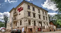 Plaza Hotel Hotels in 