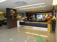 Radiant Hotel Hotels in Sitiawan