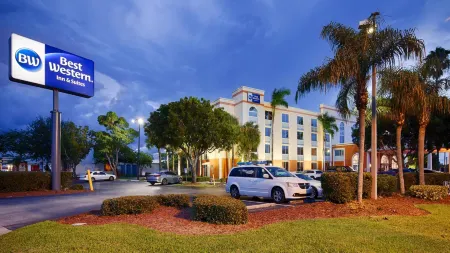 Best Western Fort Myers Inn  Suites Отели в г. Форт Майерс