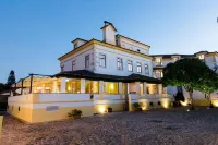 Hotel Lusitano Hotels near Restaurante Mário Alturas