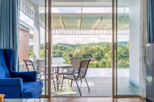 สามประสบ รีสอร์ท Photos