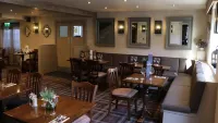 Royal Oak Hotel - breakfast