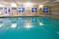 Country Inn & Suites by Radisson, St. Cloud East, MN - Pools