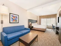 Holiday Inn Express & Suites DELAFIELD by IHG Hotels in Delafield