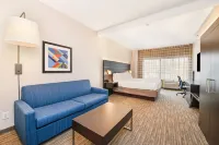 Holiday Inn Express & Suites Delafield