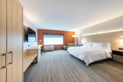 Holiday Inn Express & Suites Staunton Отели в г. 