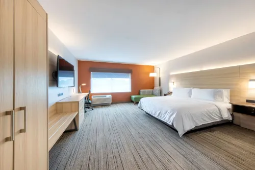Holiday Inn Express & Suites Staunton