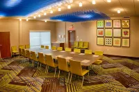 Holiday Inn Express & Suites Detroit Northwest - Livonia
