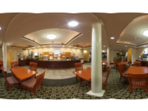 ホリデイ イン エクスプレス & スイーツ - インターステート 380 アット 33rd アベニュー by IHG シーダー・ラピッズのホテル