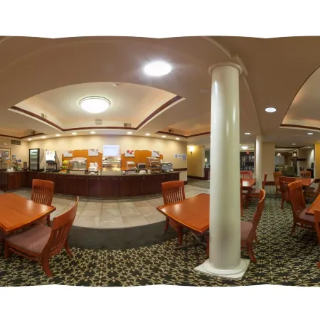 Holiday Inn Express & Suites CEDAR RAPIDS-I-380 @ 33RD AVE by IHG