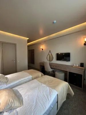 Adenium Hotel