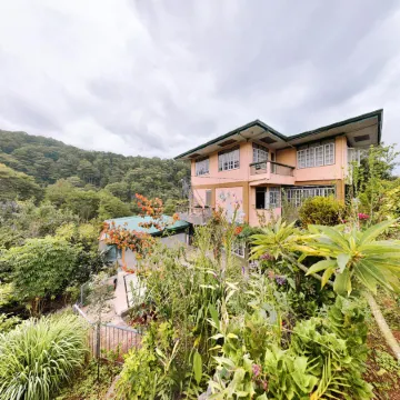 Inandako's Bed and Breakfast