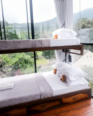 Villa Lonjong at Puncak by SakalaHome Hotel di Desa Cipanas