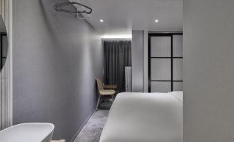 L hostel