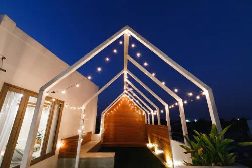 Grow Home -Stay and Space, Self Check-IN - Condos