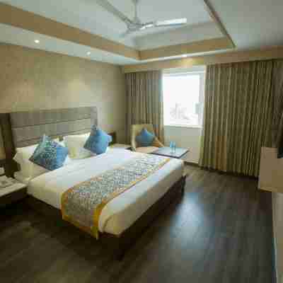 Hotel Saradha Grande Rooms