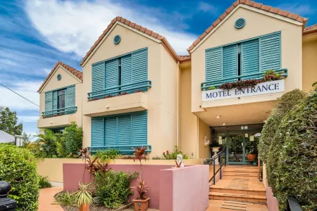 Albion Manor Отели в г. Windsor