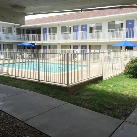 Motel 6 Ardmore, OK