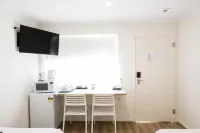 Petrie Mill Motel Hotels in Redcliffe