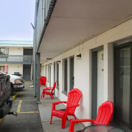 Granby River Inn & Suites