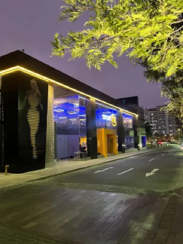 Aku Hotels Hotel di 