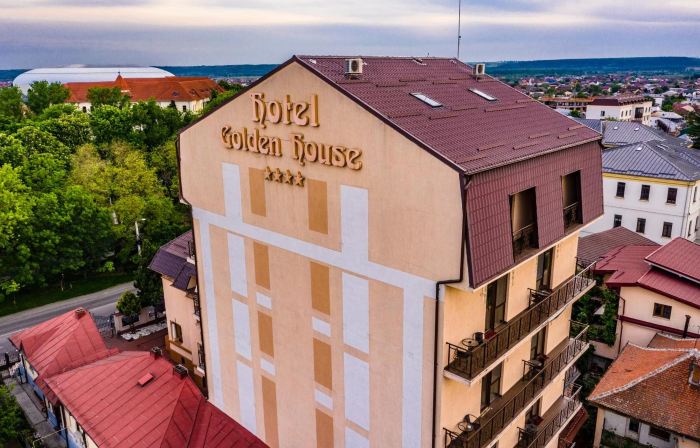 Hotel Golden House