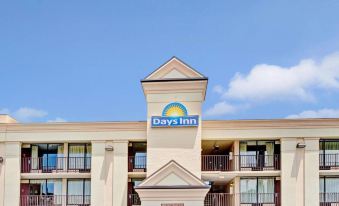 Days Inn by Wyndham Hampton Near Coliseum Convention Center