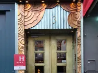 Hotel du Beaumont Hotels near 9th arr.