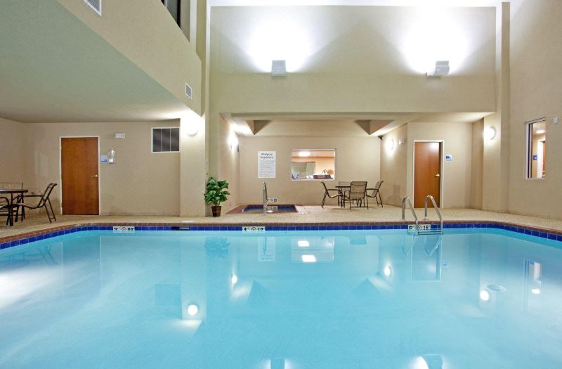 Holiday Inn Express & Suites Lewisburg by IHG photo 4