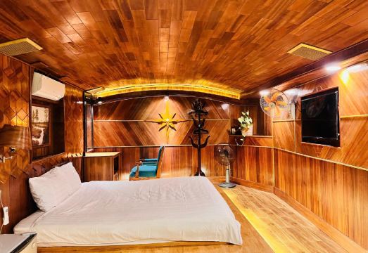 홈스테이 수영장 전경