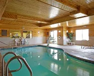 Comfort Suites Redding - Shasta Lake - Pools