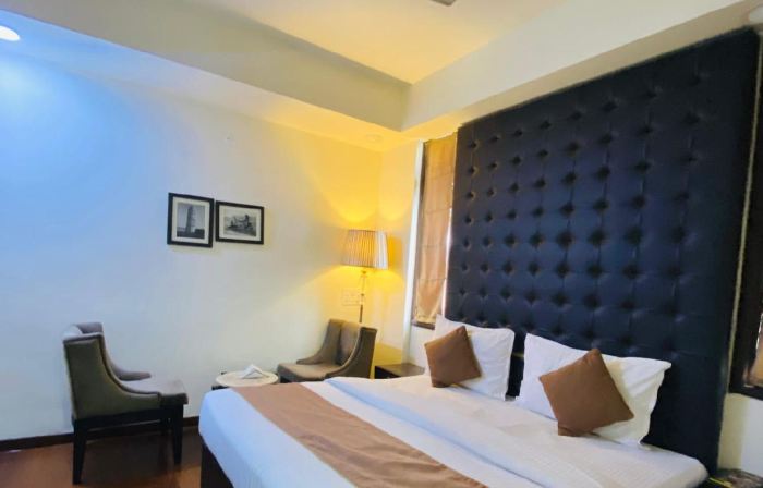 Hotel Noor Mahal, Moga