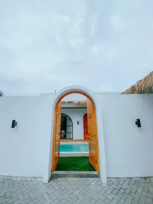 The Swastika Villa Hotell i Donoharjo