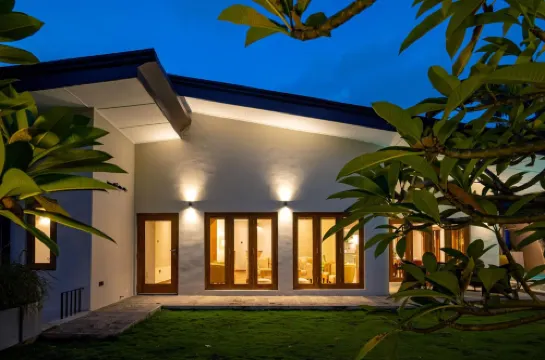 Ara by Colombo Villas