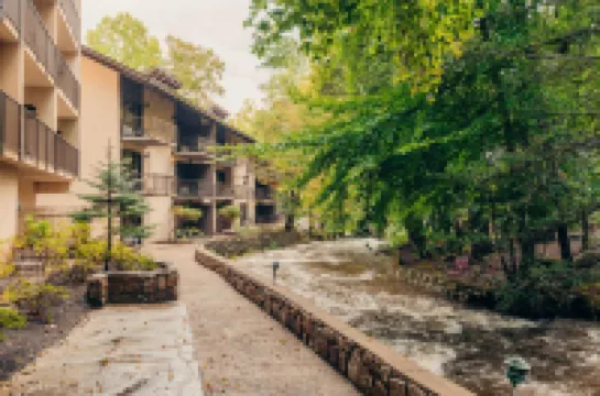 Brookside Lodge - Gatlinburg - on the River