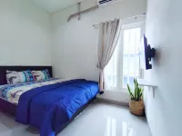 Surabaya Homey Near Juanda Airport Syariah - Bãi đậu xe