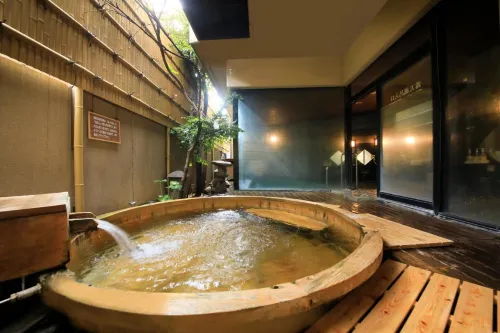 Hanasuishou - Hot Tub