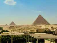 Giza Pyramids Inn - parking