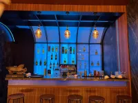 Goldvitel Hotel Surabaya - bar