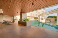 Lemon Tree Premier, Thiruvananthapuram - Pools