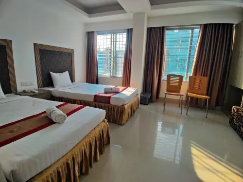 Cox West Inn - 2-Star