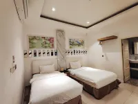 Chevilly Resort & Camp - balcony