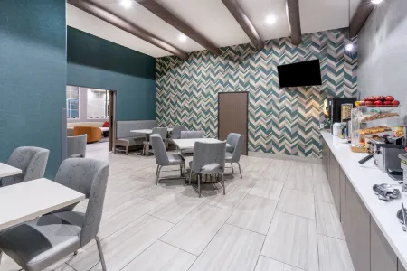 La Quinta Inn & Suites by Wyndham Santa Rosa Отели в г. Гвадалупе