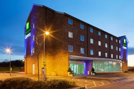 Holiday Inn Express Nuneaton